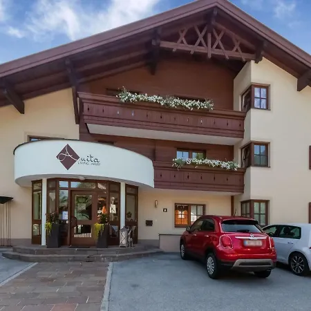 ホテル Living-apart Anita 3*