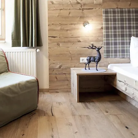 Living-apart Anita ホテル 3*