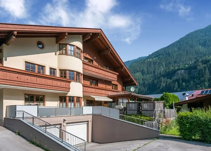 Living-apart Anita 3*