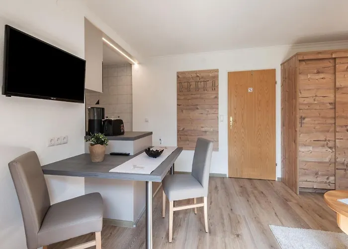 Living-apart Anita Hotel