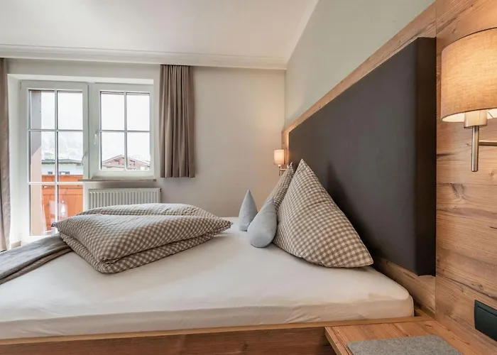 Living-apart Anita 3*