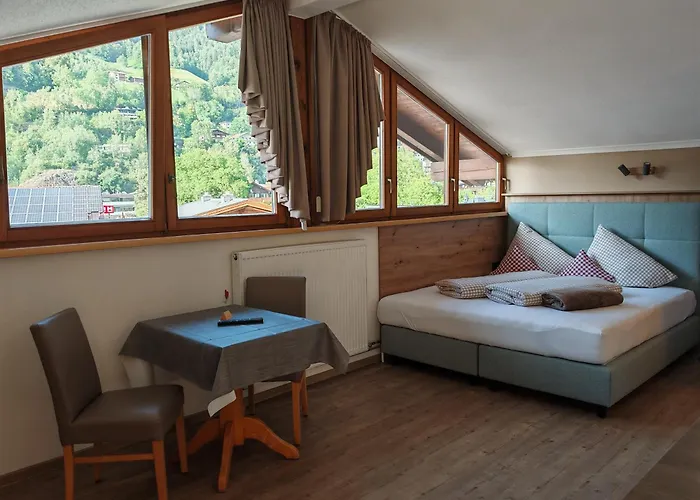 Living-apart Anita Hotel