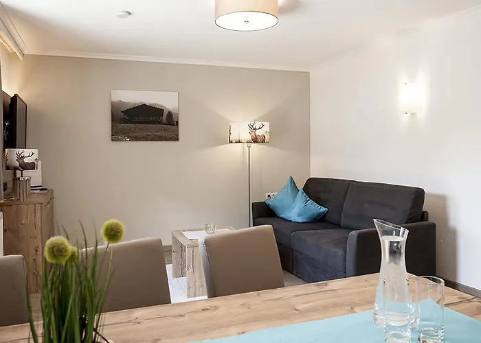 Living-apart Anita Oetz