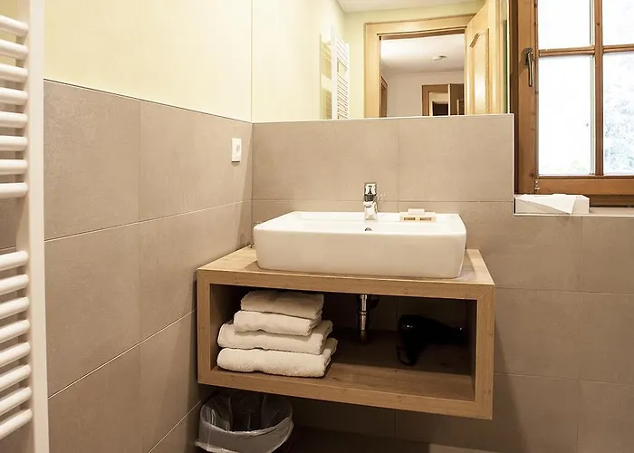 Living-apart Anita 3*