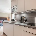 Living-apart Anita 호텔 외치