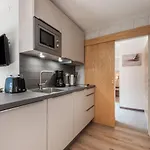 Living-apart Anita 3* 외치