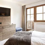Living-apart Anita