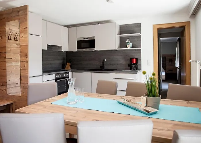 Living-apart Anita 3*