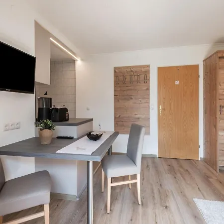 Living-apart Anita Hotel