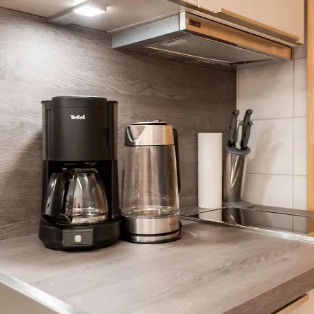 Living-apart Anita 3*