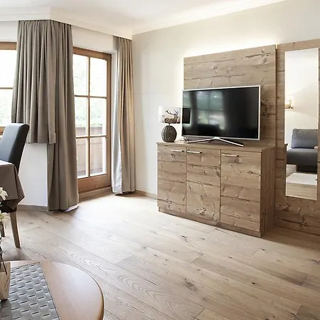 Living-apart Anita Hotel